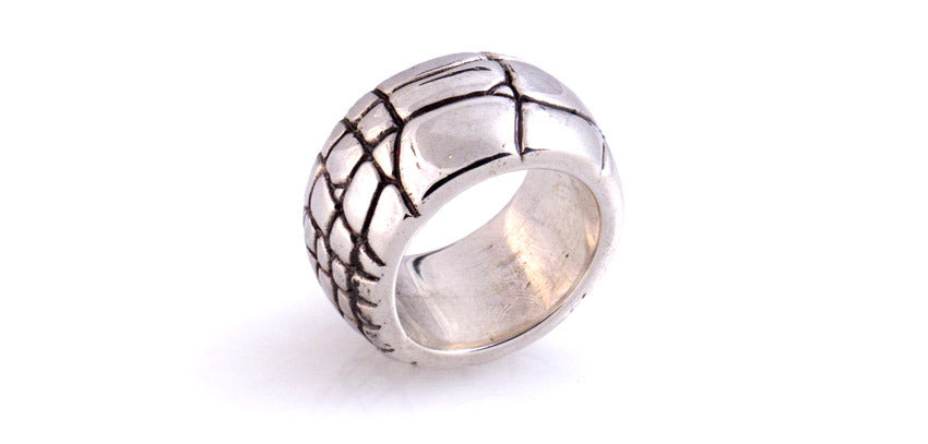 Alligator Pattern wide band ring