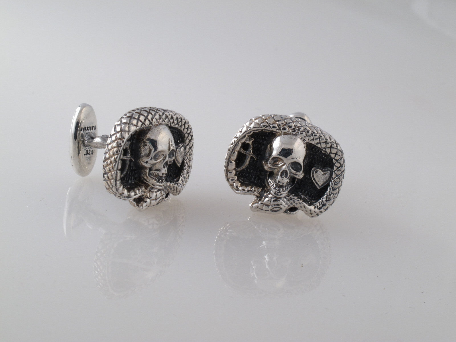 #DC-18 Cufflink