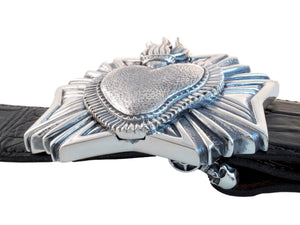 Side view of the sterling Heart Milagro trophy buckle. In this view the depth of the buckl'e form can be seen.